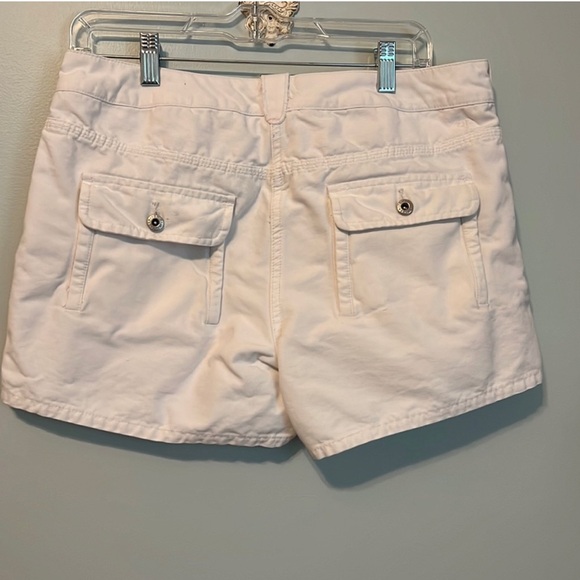 Tommy Hilfiger Shorts - Picture 2 of 3